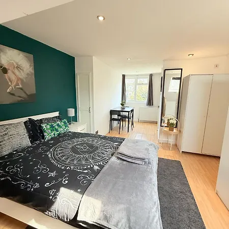 Wembley Rooms-2